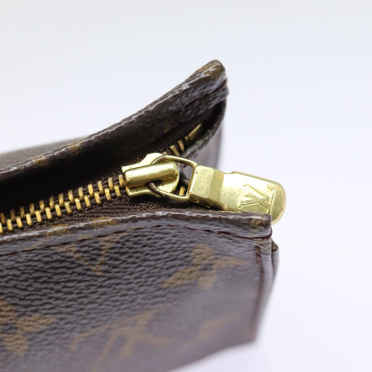 LOUIS VUITTON Monogram Poche Toilette 15 Pouch M47546 LV fm3761