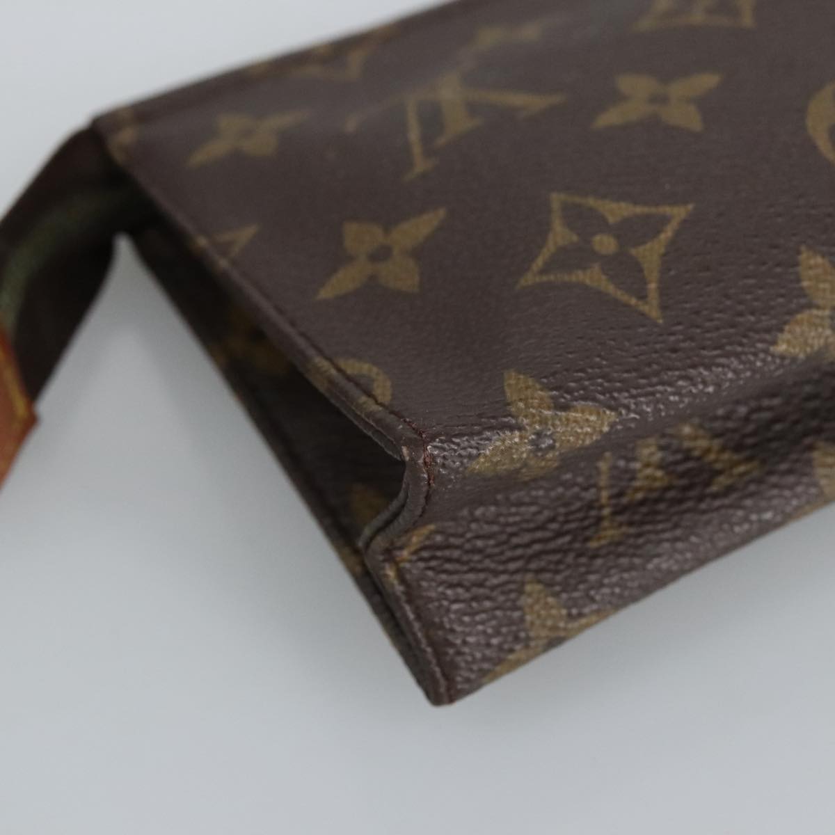 LOUIS VUITTON Monogram Poche Toilette 15 Pouch M47546 LV fm4032