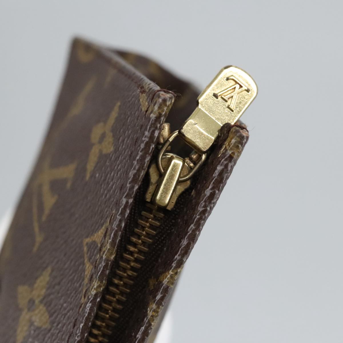 LOUIS VUITTON Monogram Poche Toilette 15 Pouch M47546 LV fm4032