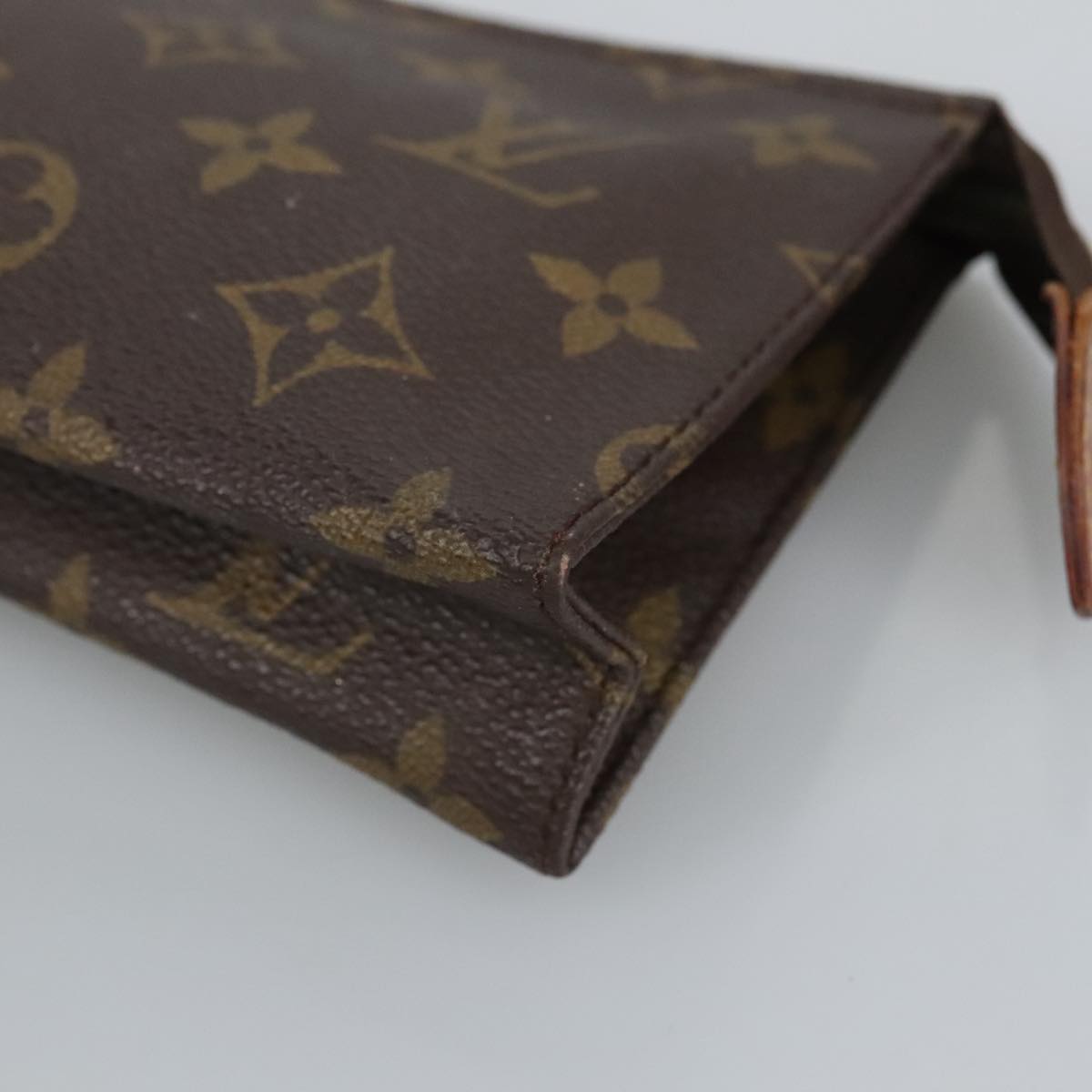 LOUIS VUITTON Monogram Poche Toilette 15 Pouch M47546 LV fm4032