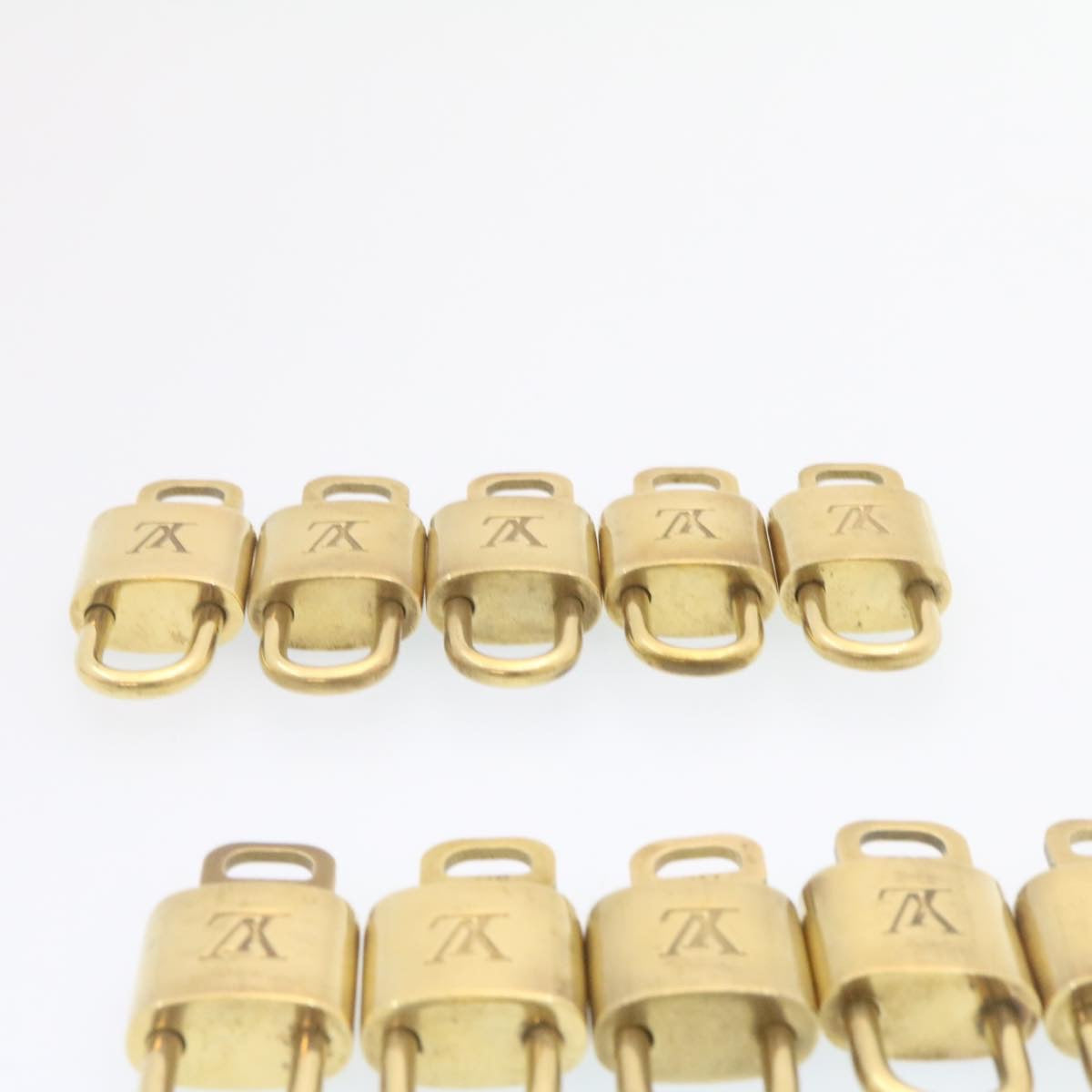 LOUIS VUITTON Padlock 10set Padlock Gold Tone LV am1310g