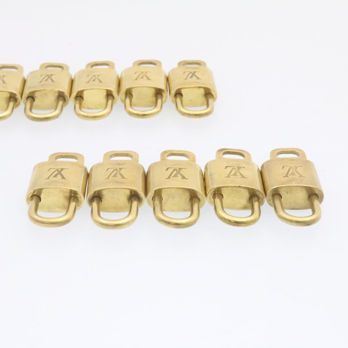 LOUIS VUITTON Padlock 10set Padlock Gold Tone LV am1423g