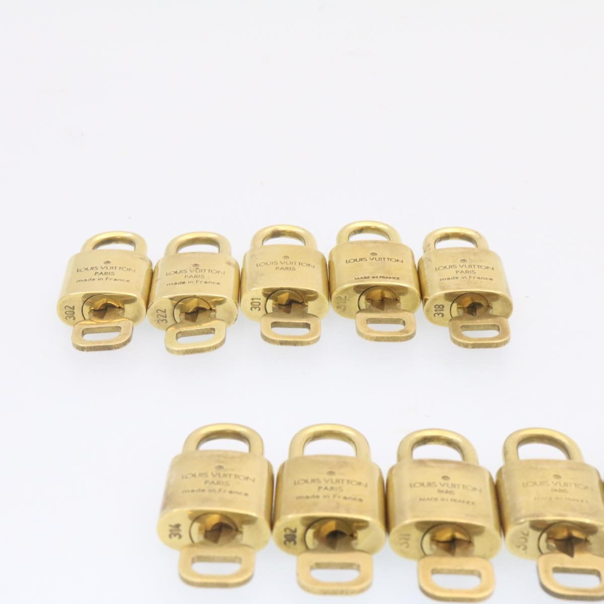 LOUIS VUITTON Padlock 10set Padlock Gold Tone LV am1423g