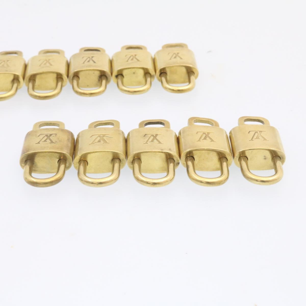 LOUIS VUITTON Padlock 10set Padlock Gold Tone LV am1424g