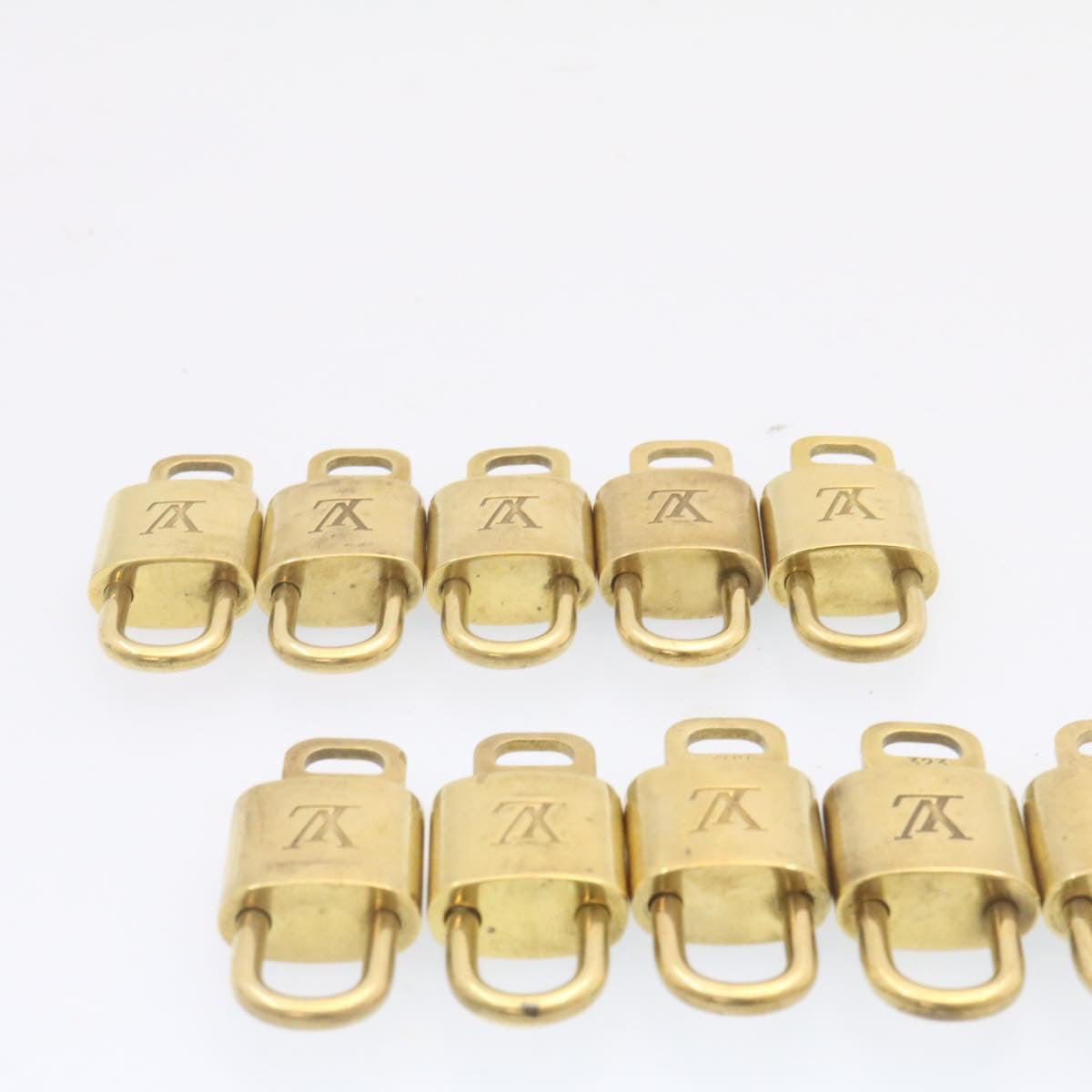LOUIS VUITTON Padlock 10set Padlock Gold Tone LV am1450g