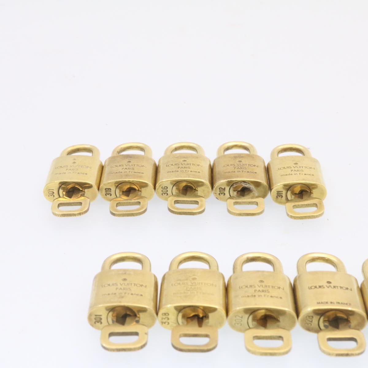 LOUIS VUITTON Padlock 10set Padlock Gold Tone LV am1450g