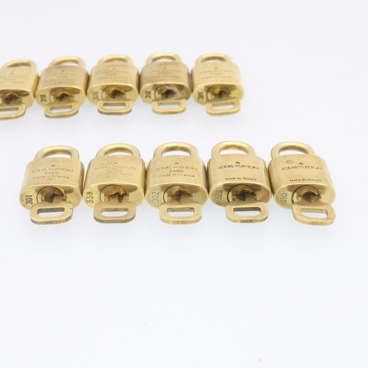LOUIS VUITTON Padlock 10set Padlock Gold Tone LV am1450g