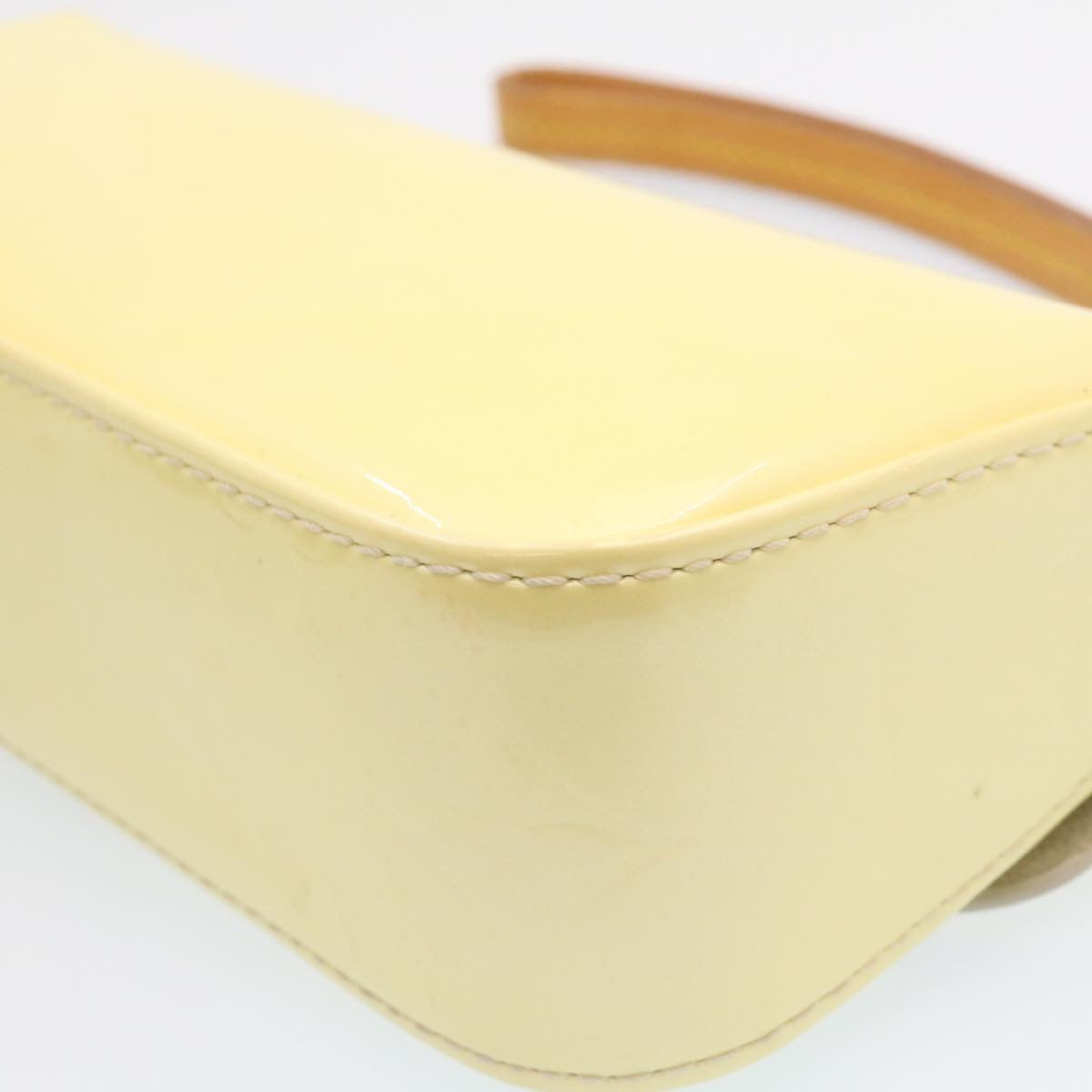LOUIS VUITTON Vernis Pochette Lagoon Glasses Case Perle M91801 LV am1588g