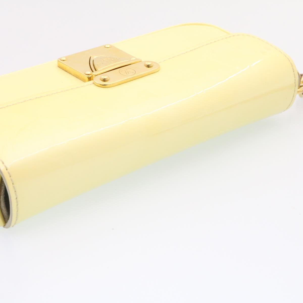 LOUIS VUITTON Vernis Pochette Lagoon Glasses Case Perle M91801 LV am1588g