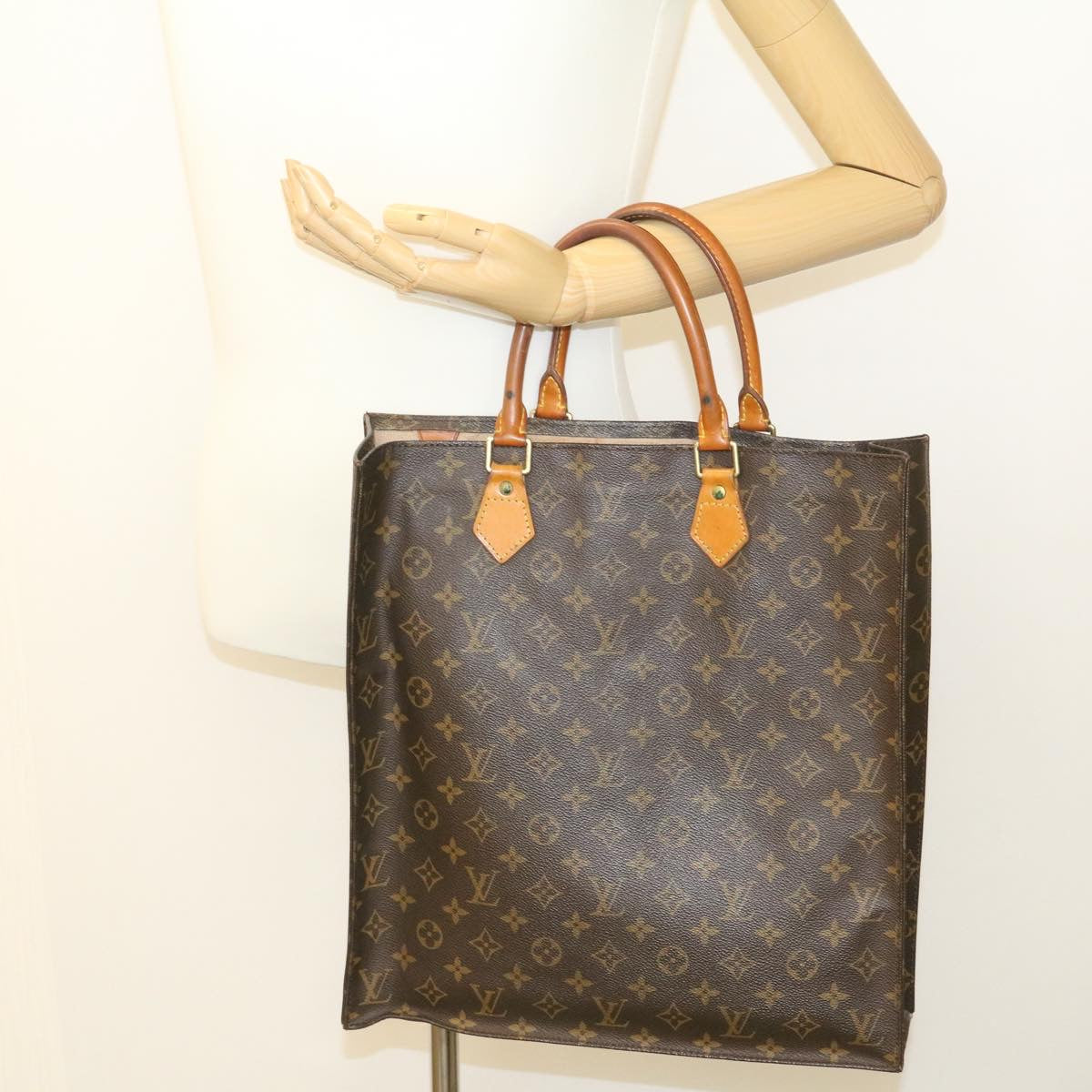 LOUIS VUITTON Monogram Sac Plat Hand Bag M51140 LV am1725g