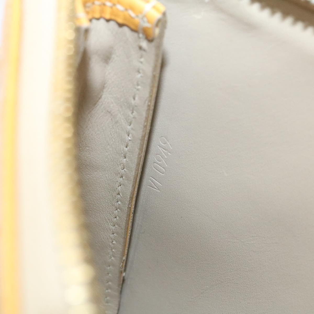 LOUIS VUITTON Monogram Vernis Lexington Pouch Beige Ｍ91010 LV am1989g