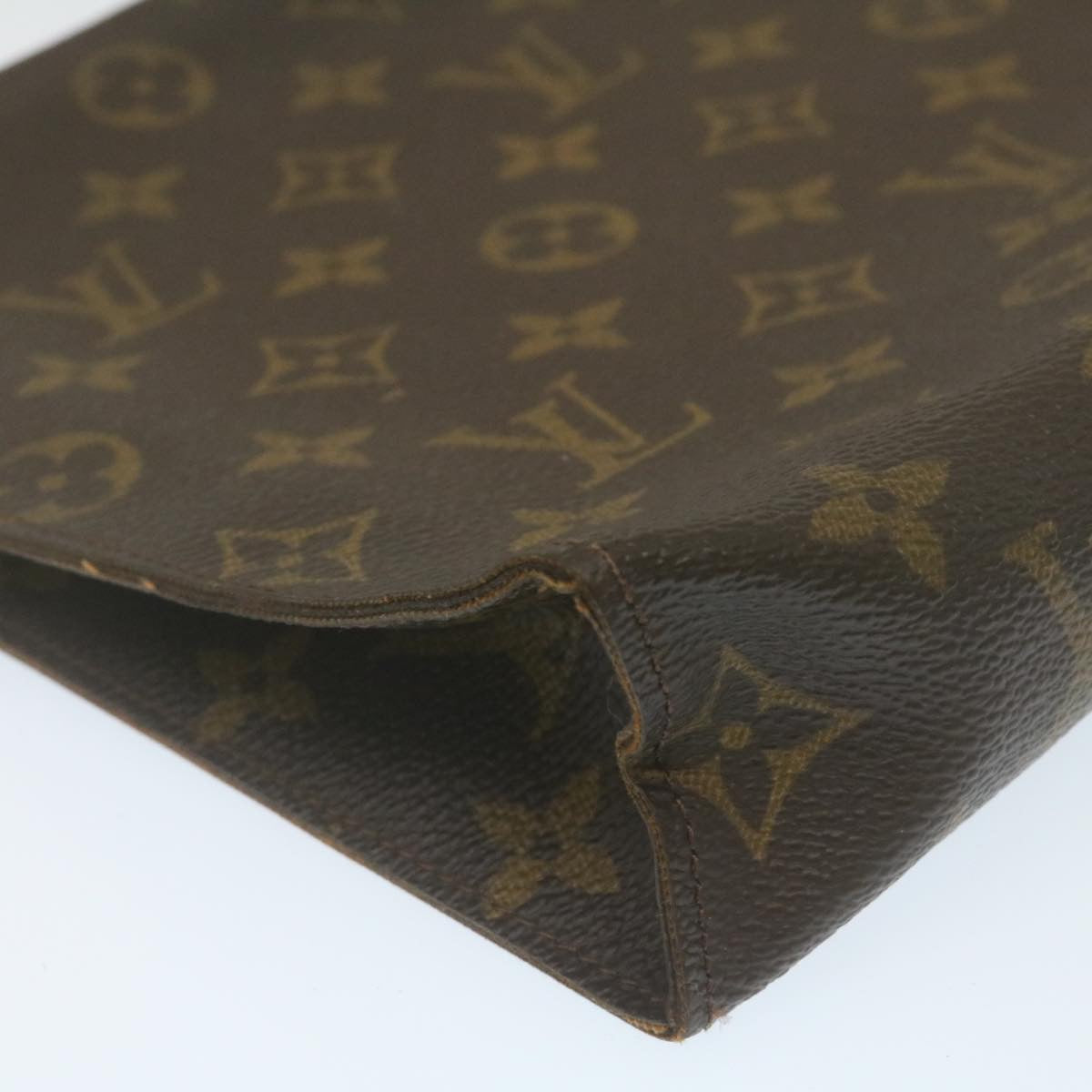LOUIS VUITTON Monogram Poche Toilette 26 Pouch LV am2256g