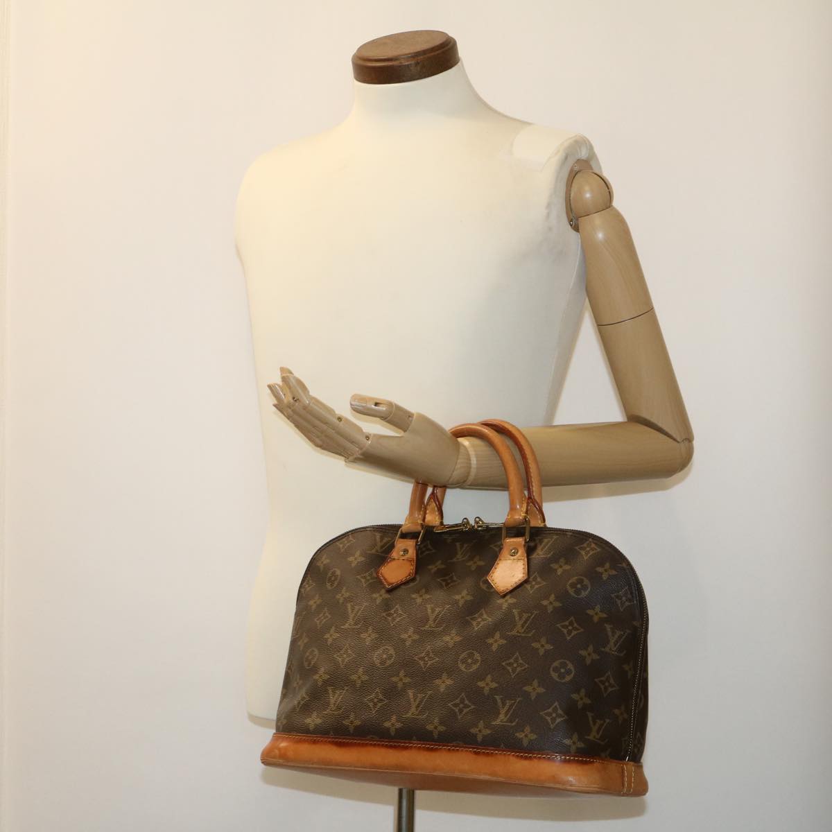 LOUIS VUITTON Monogram Alma Hand Bag M51130 LV am2427g