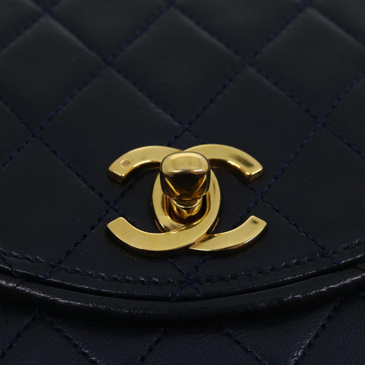 CHANEL Matelasse Chain Flap Shoulder Bag Lamb Skin Navy Gold CC  am2602gA
