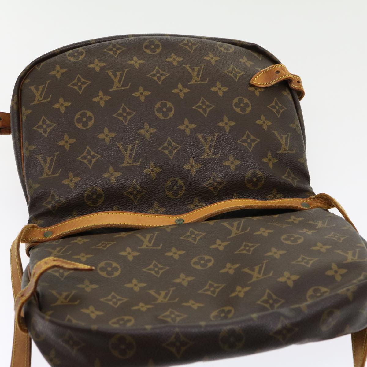 LOUIS VUITTON Monogram Saumur 30 Shoulder Bag M42256 LV am2765g
