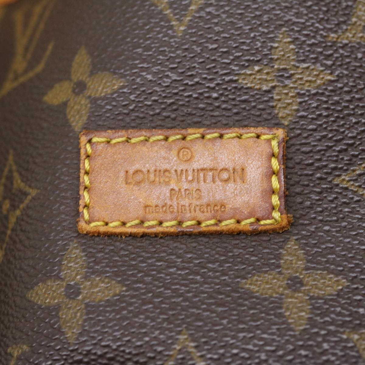 LOUIS VUITTON Monogram Saumur 30 Shoulder Bag M42256 LV am2765g