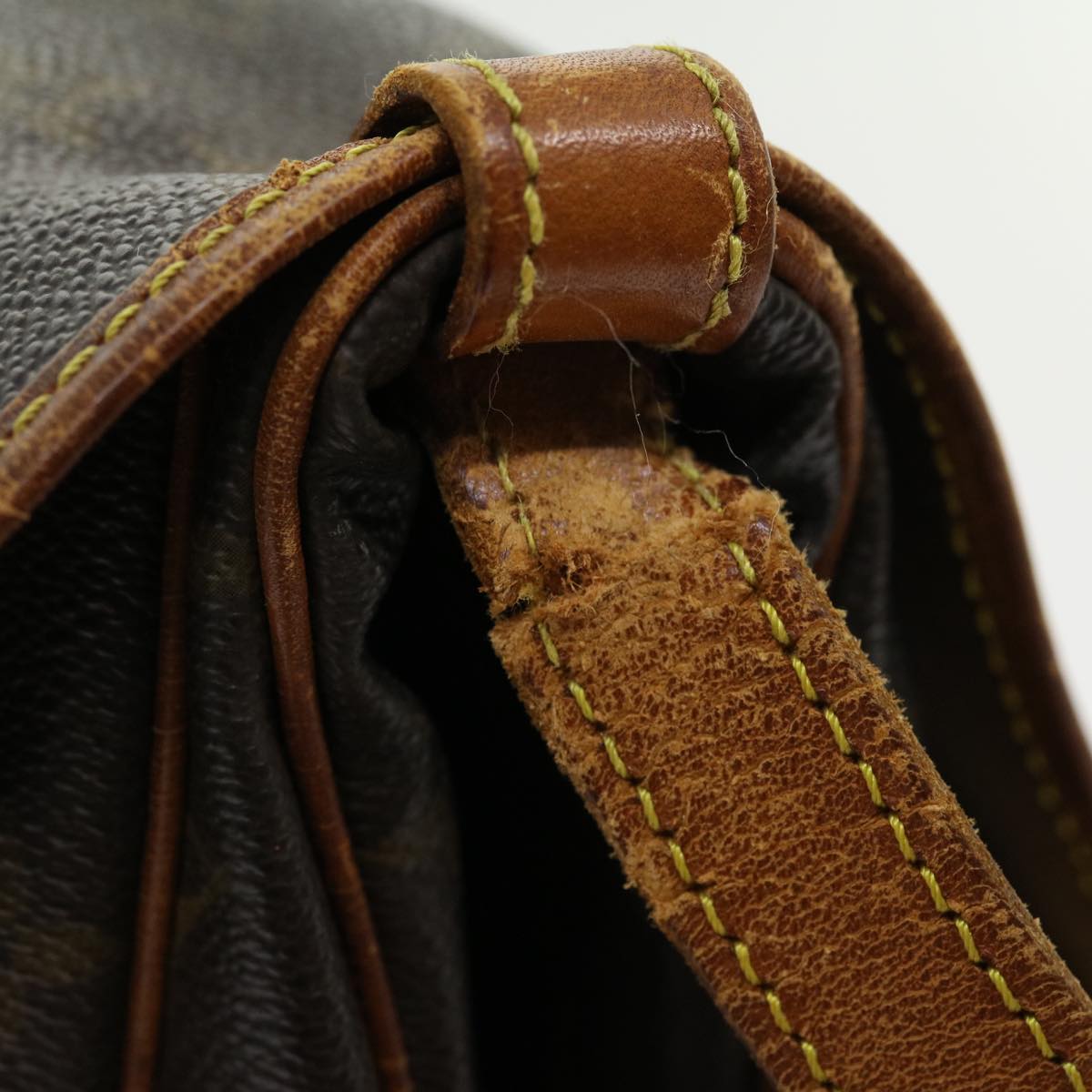 LOUIS VUITTON Monogram Saumur 30 Shoulder Bag M42256 LV am2765g