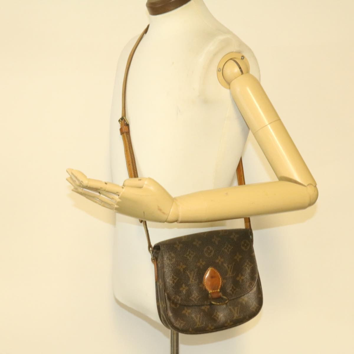 LOUIS VUITTON Monogram Saint Cloud MM Shoulder Bag M51243 LV am882g