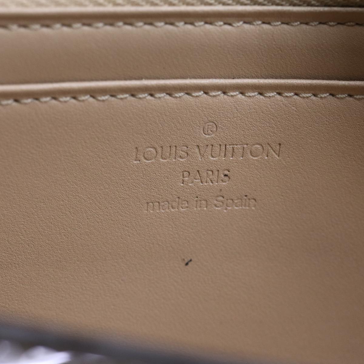 LOUIS VUITTON Portefeuille Louise Wallet Patent leather Dunne M61318 hk1249