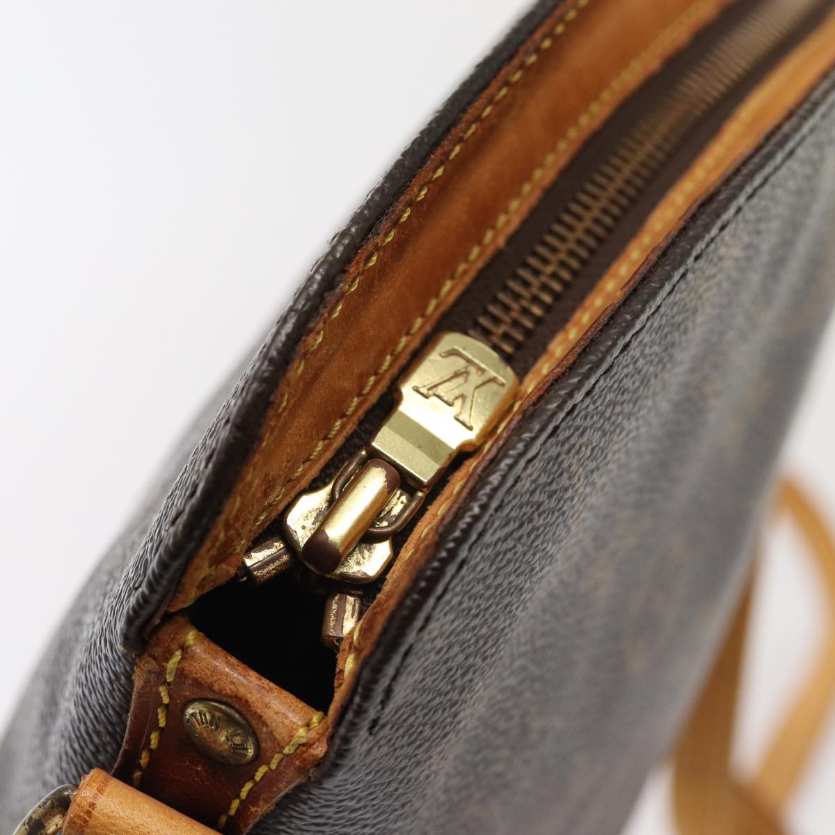 LOUIS VUITTON Monogram Drouot Shoulder Shoulder Bag M51290 LV hk1450