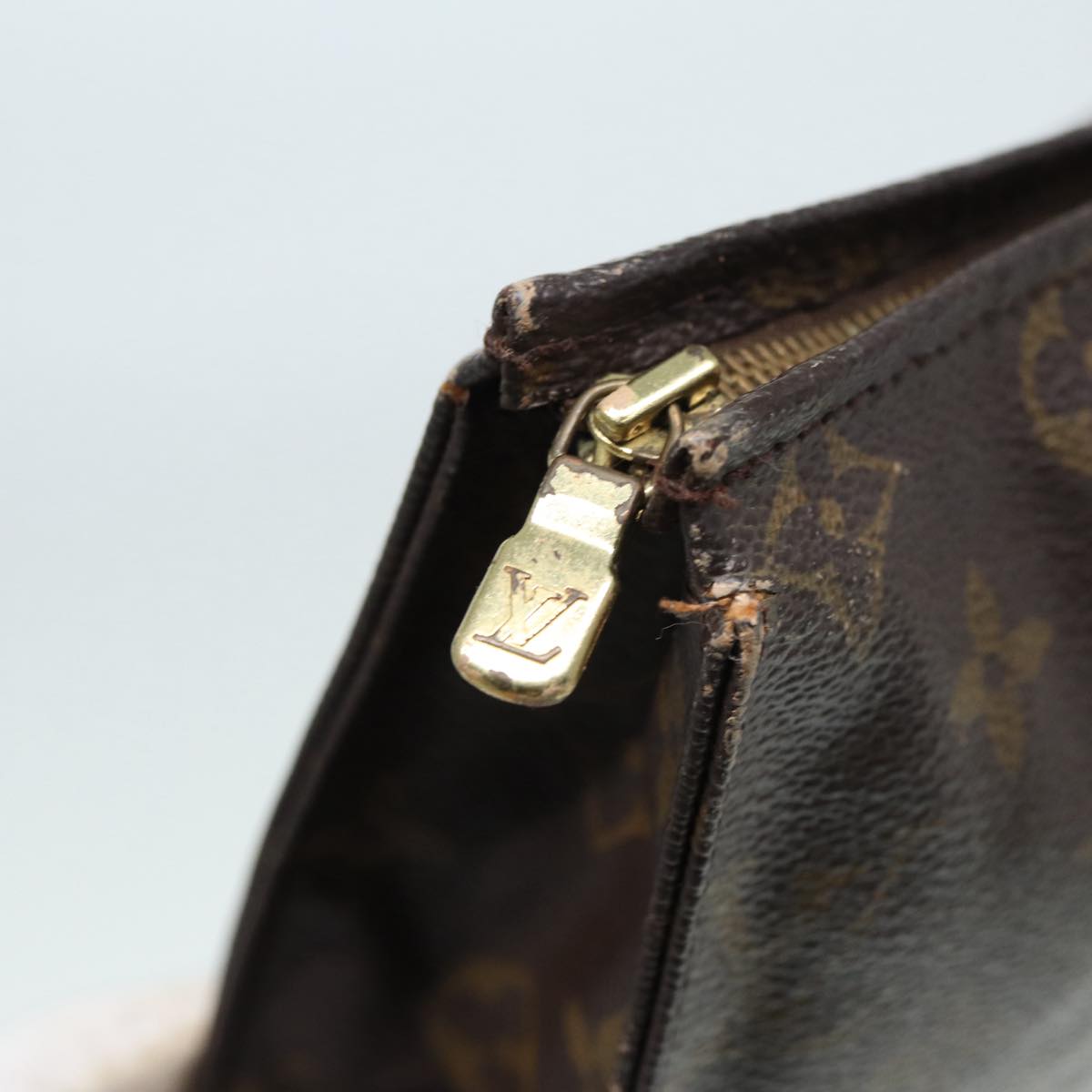 LOUIS VUITTON Monogram Poche Toilette 19 Pouch M47544 LV hk1592