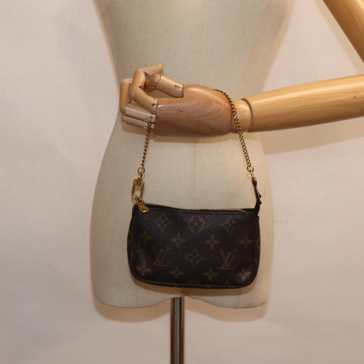 LOUIS VUITTON Monogram Mini Pochette Accessoires Pouch M58009 LV hk1593