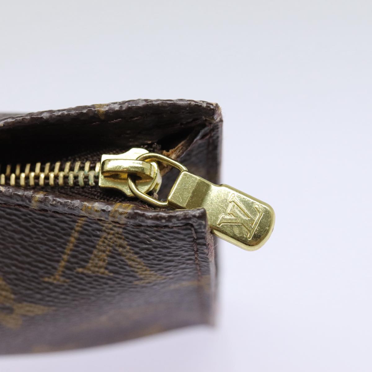 LOUIS VUITTON Monogram Bucket GM Pouch Accessory Pouch LV hk1598