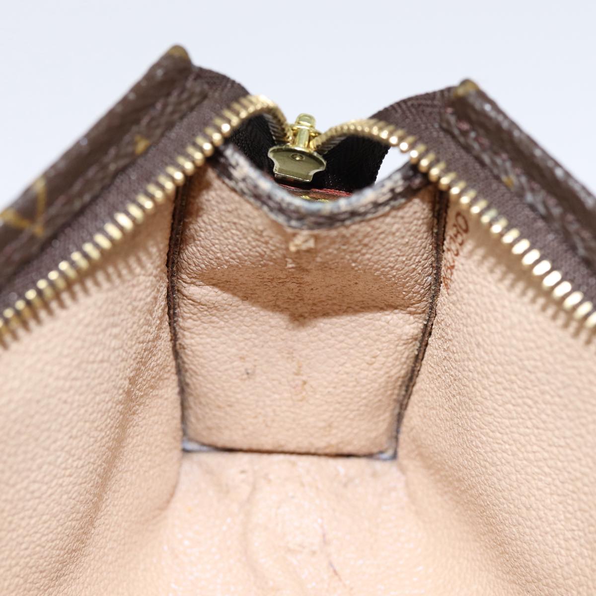 LOUIS VUITTON Monogram Poche Toilette 15 Pouch M47546 LV hk1599