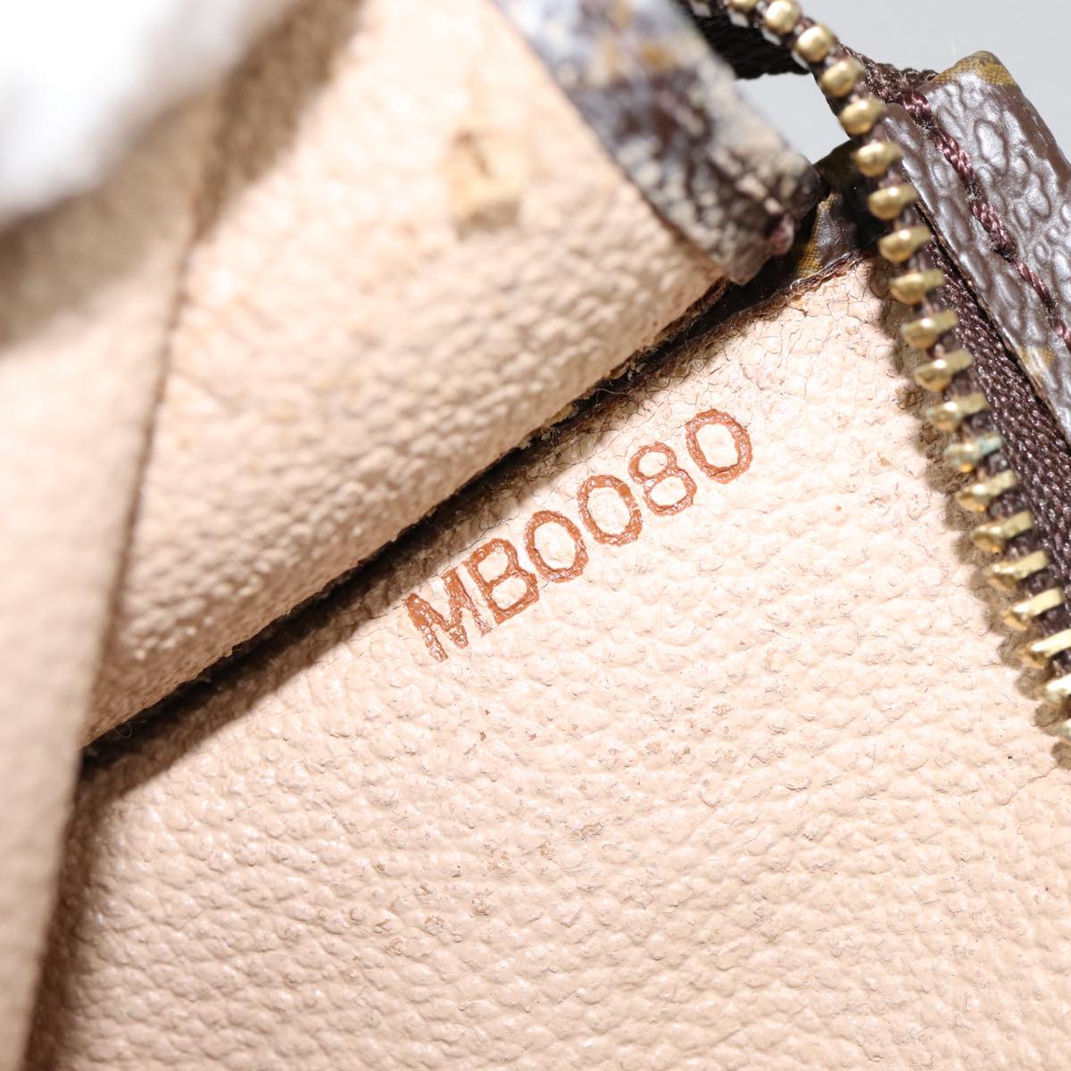 LOUIS VUITTON Monogram Poche Toilette 15 Pouch M47546 LV hk1599