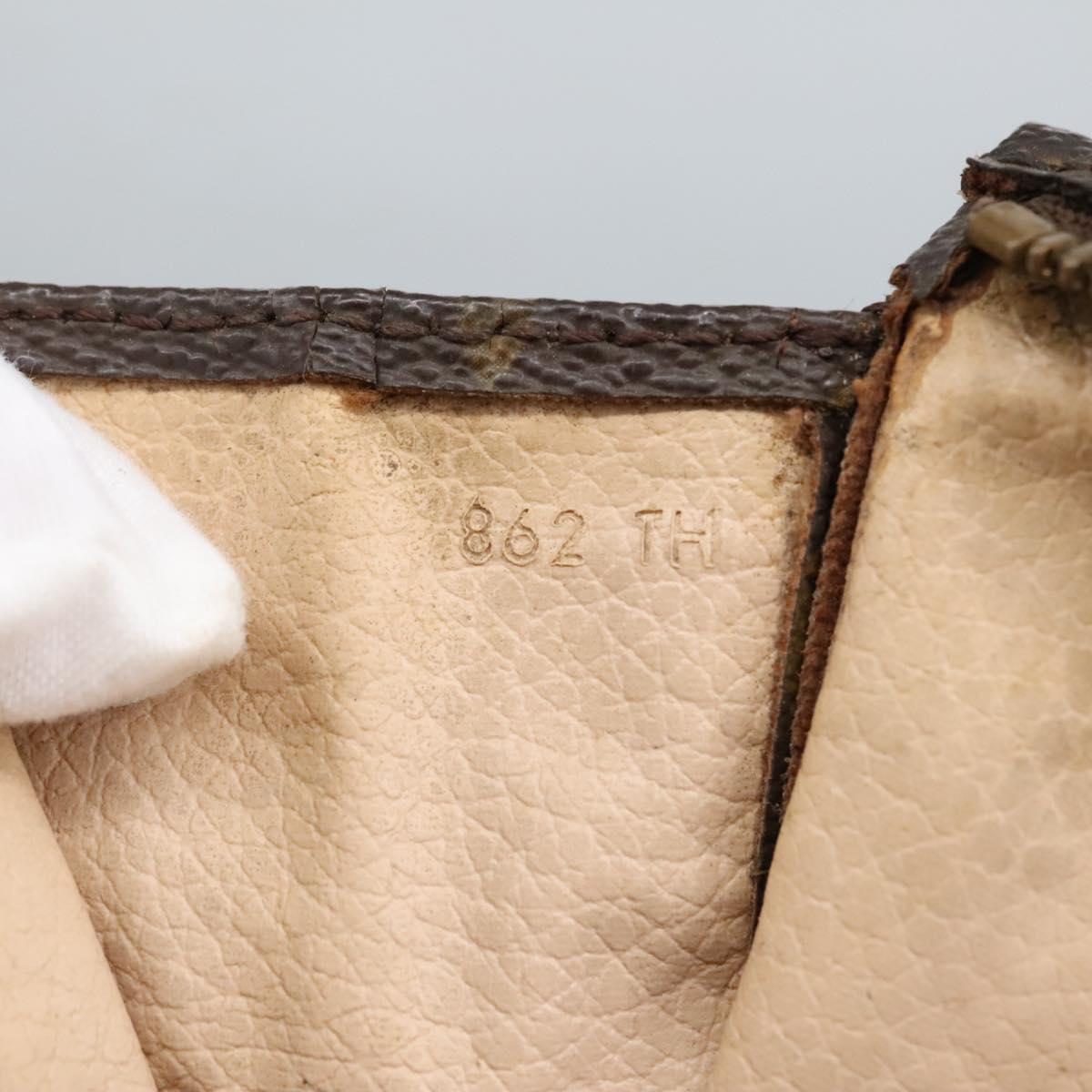 LOUIS VUITTON Monogram Poche Toilette 26 Pouch M47542 LV hk1832