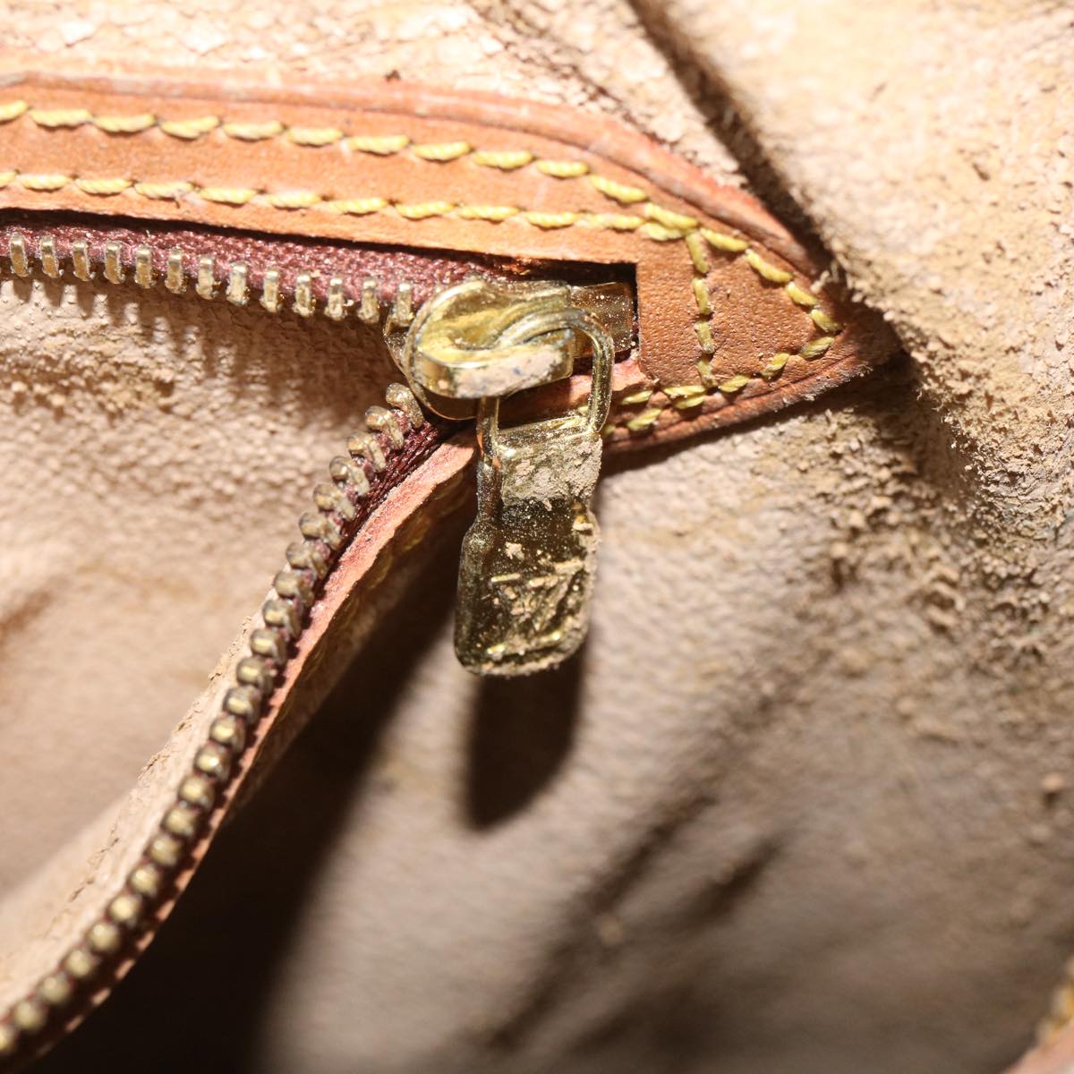LOUIS VUITTON Monogram Bucket GM Shoulder Bag M42236 LV hk371