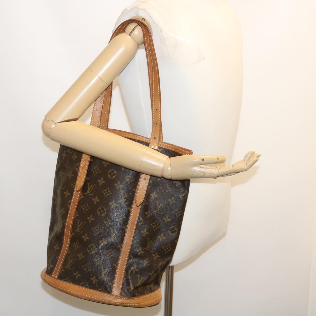 LOUIS VUITTON Monogram Bucket GM Shoulder Bag M42236 LV hk371