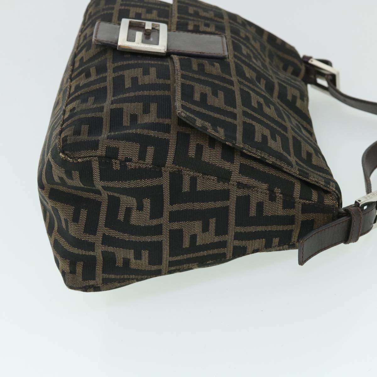 Luxury FendiZucca Canvas Mamma Baguette Shoulder Bag Brownhk856