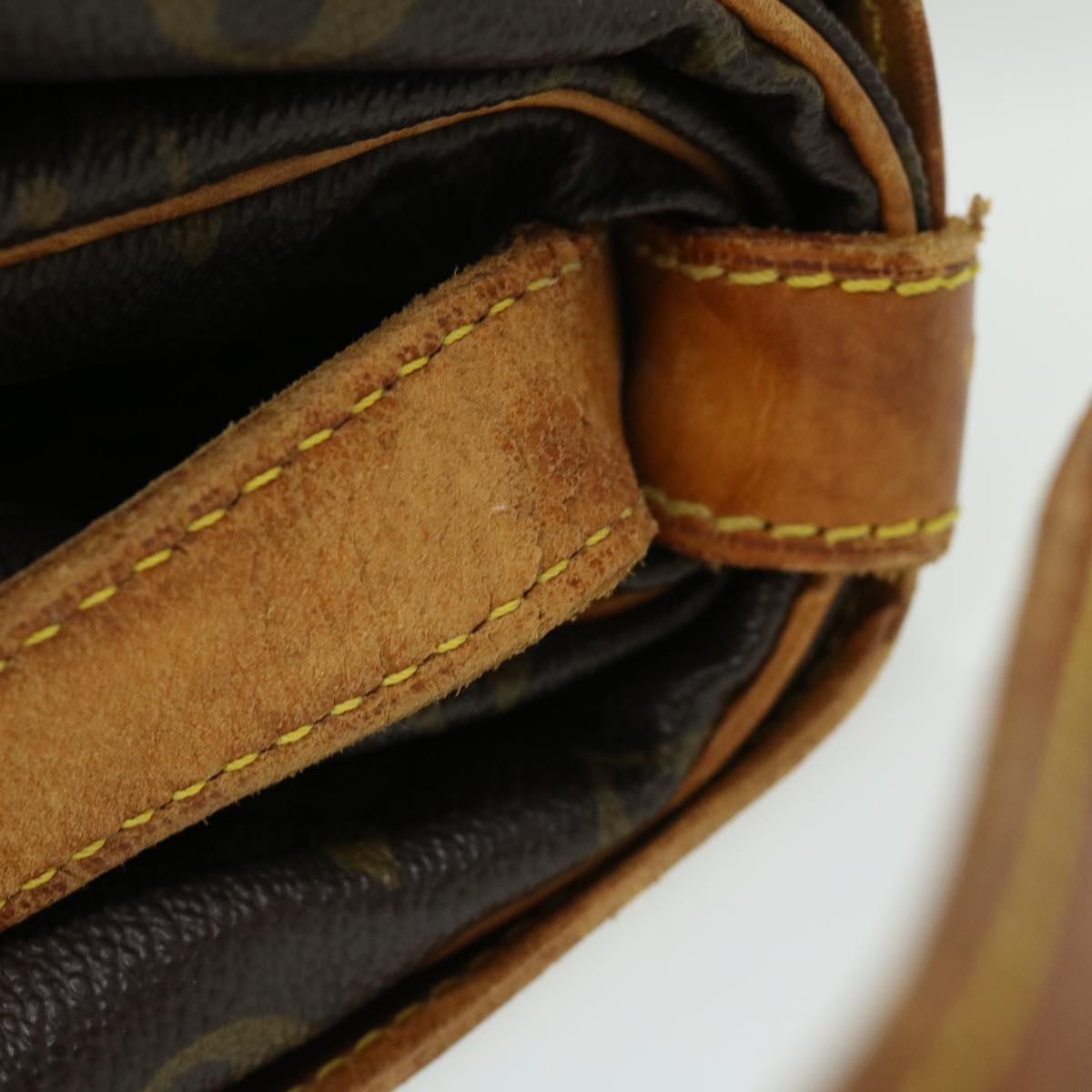 LOUIS VUITTON Monogram Saumur 35 Shoulder Bag M42254 LV hs1346