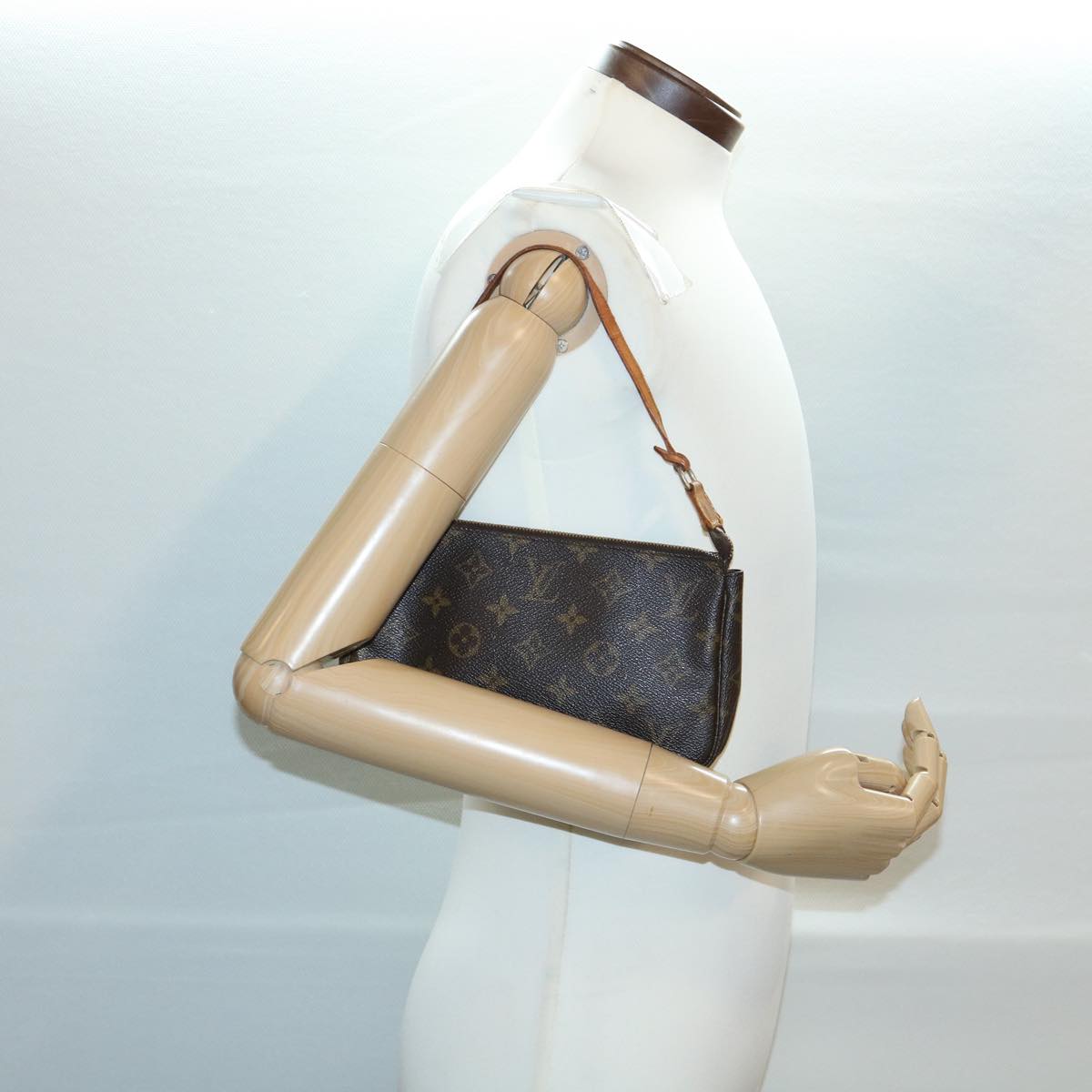 LOUIS VUITTON Monogram Pochette Accessoires Pouch M51980 LV hs1517