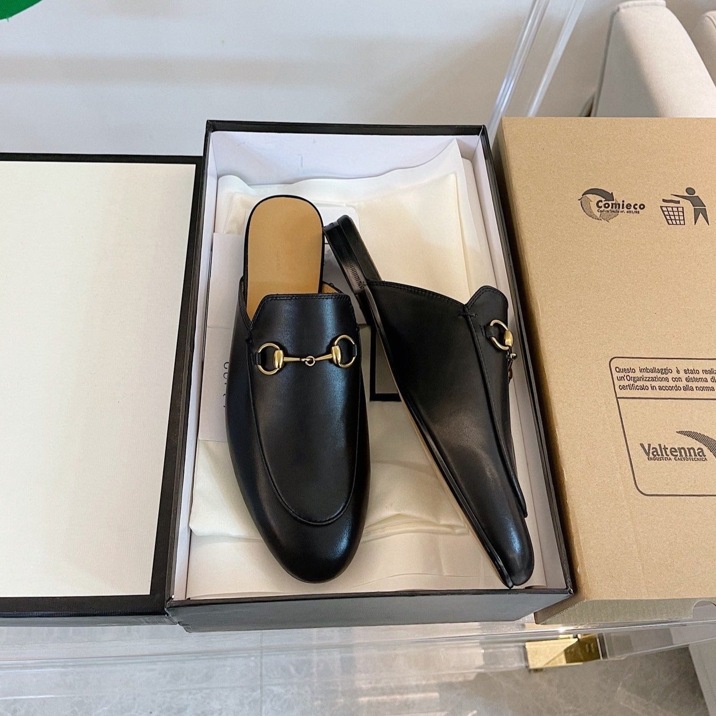 Luxury Gucci GG SLIPPER MULES BLACK