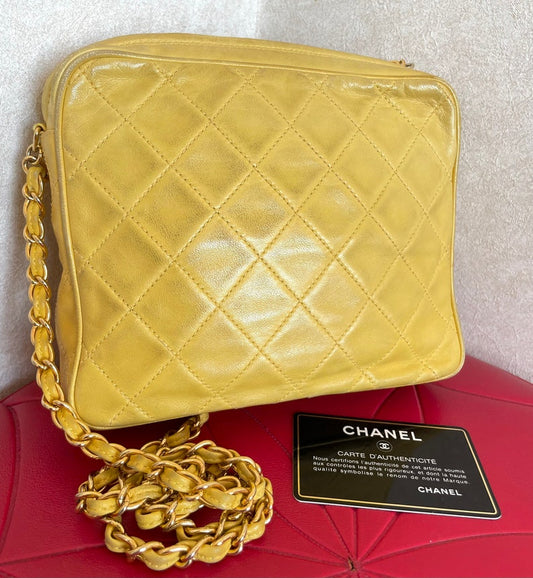 CHANEL Vintage yellow lambskin camera type chain shoulder bag with collar flap design