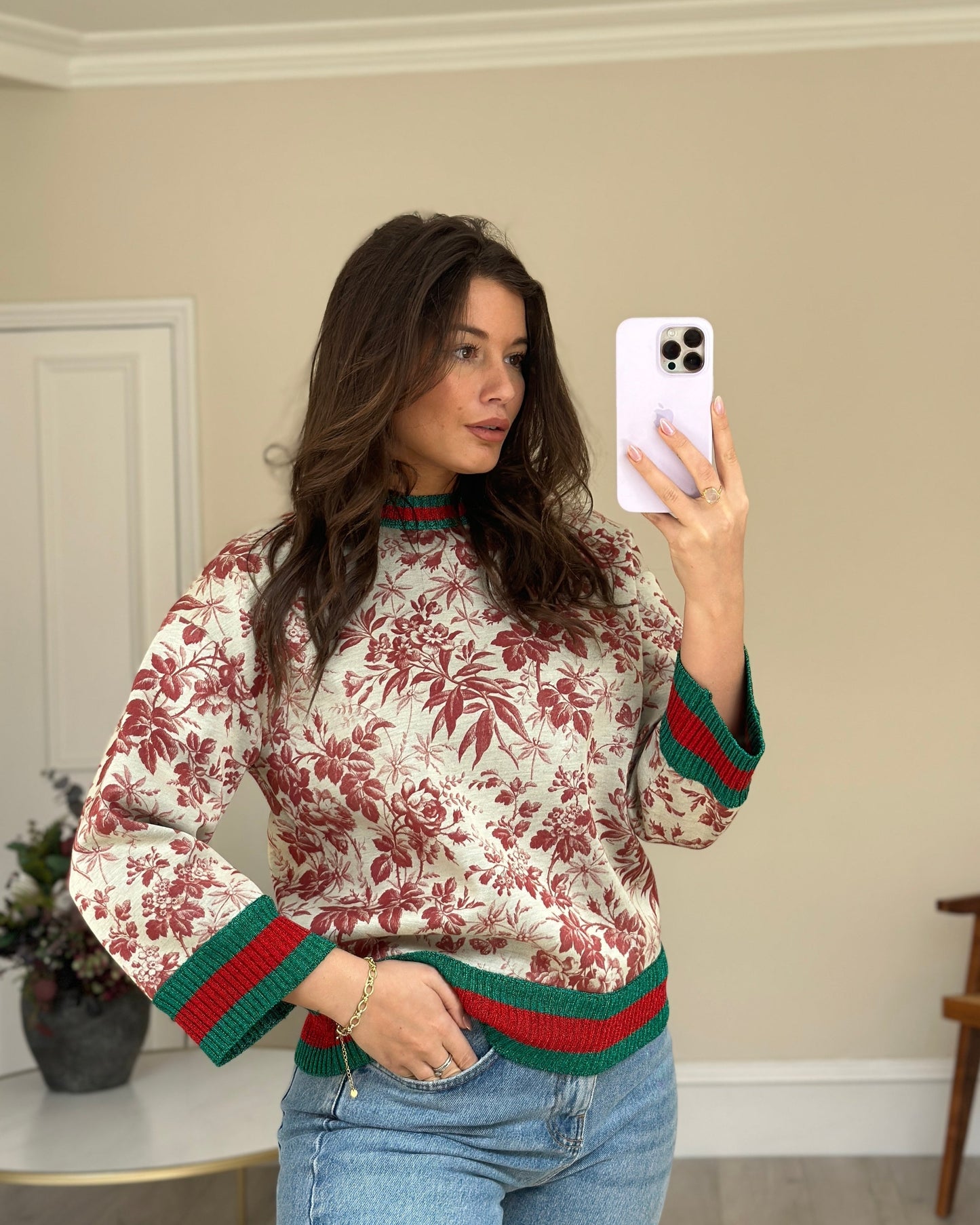Luxury Gucci Red and Beige Floral Jumper with Metallic Red and Green Trim Size M (UK 10-12)