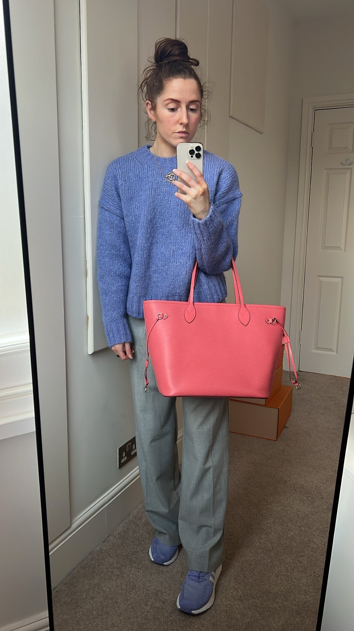 Louis Vuitton Neverfull MM Coral Epi Leather (1,740)