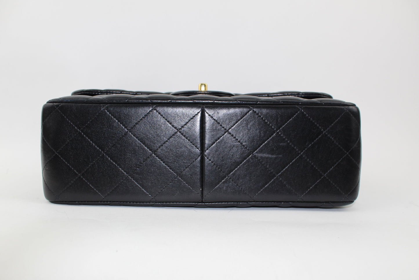 CHANEL JUMBO LAMBSKIN DOUBLE FLAP BAG