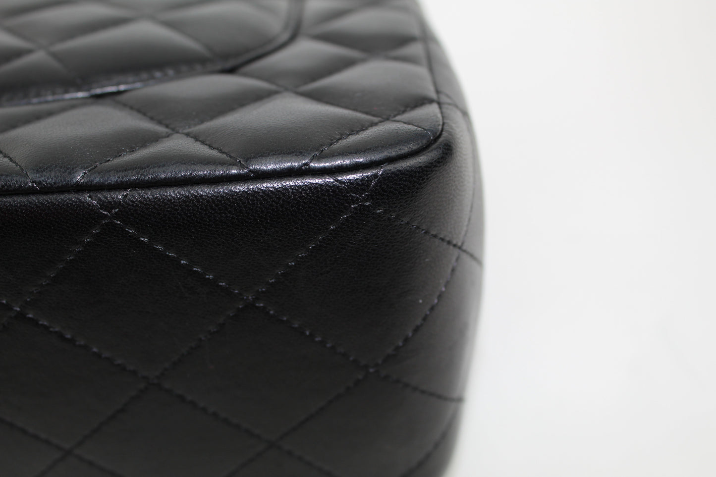 CHANEL JUMBO LAMBSKIN DOUBLE FLAP BAG