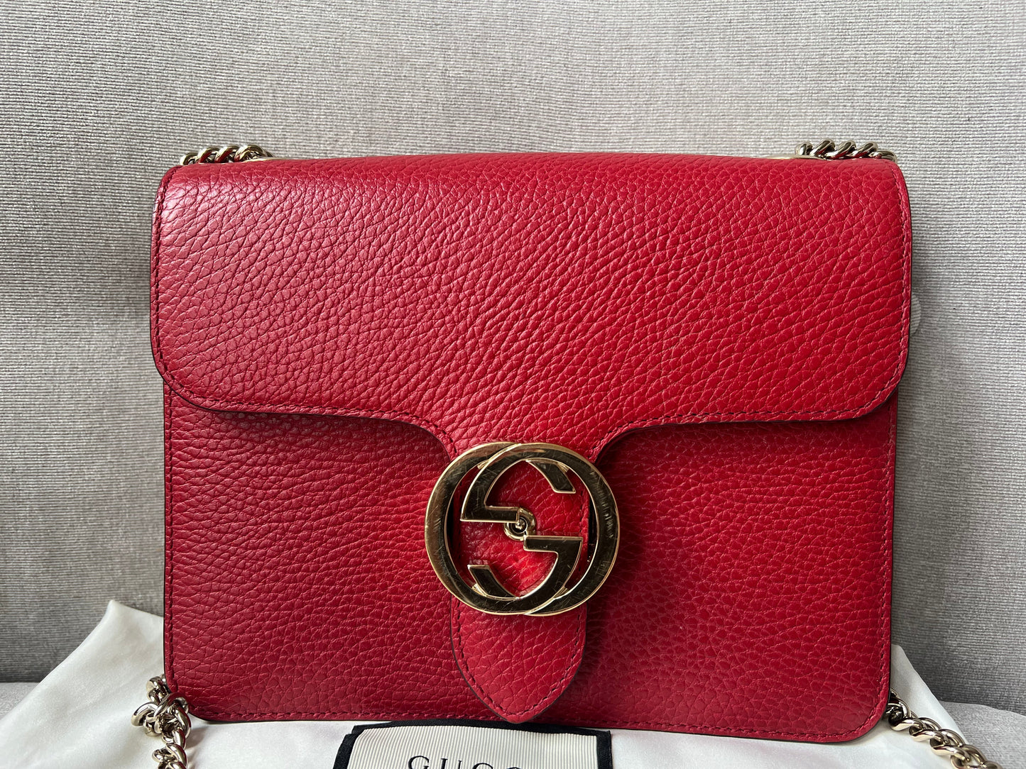Luxury Gucci Interlocking GG Red Small Shoulder Bag