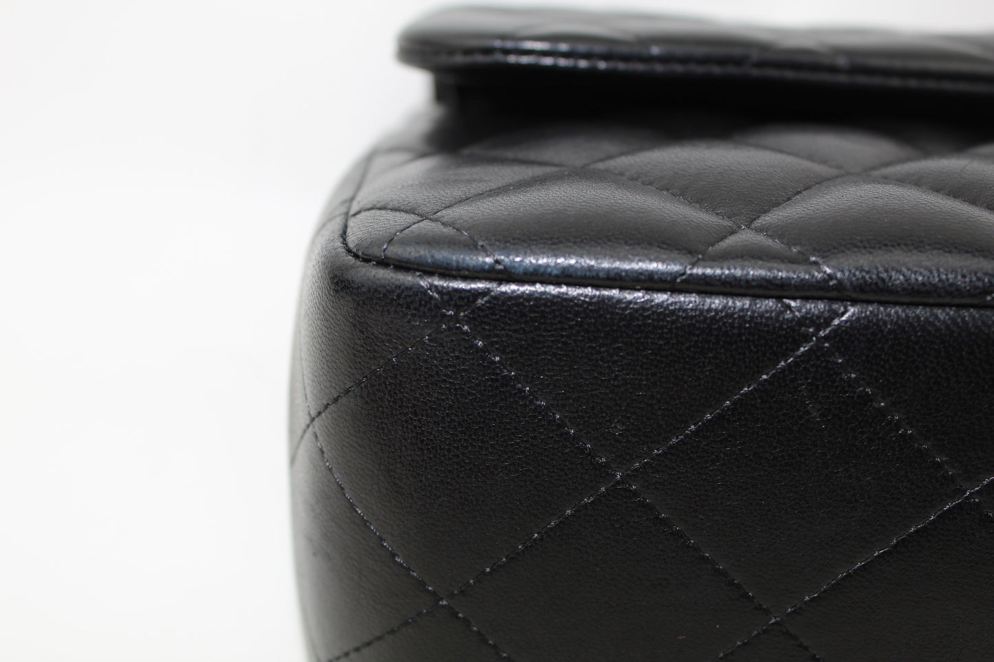 CHANEL JUMBO LAMBSKIN DOUBLE FLAP BAG