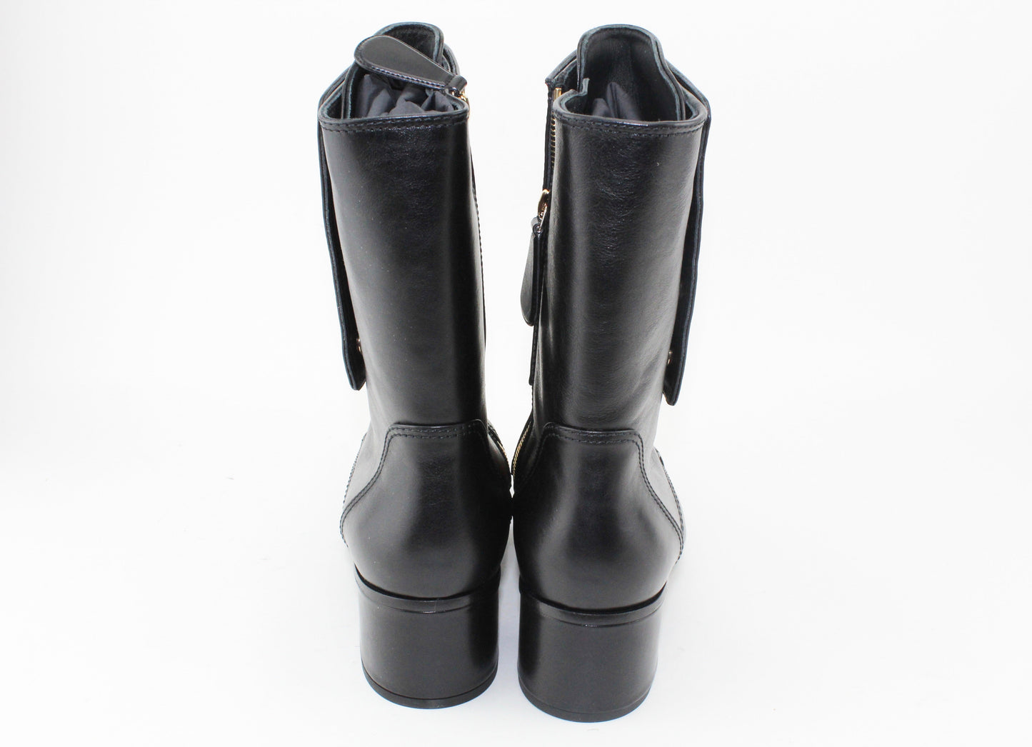 Chanel Iace up Black/patent leather boots