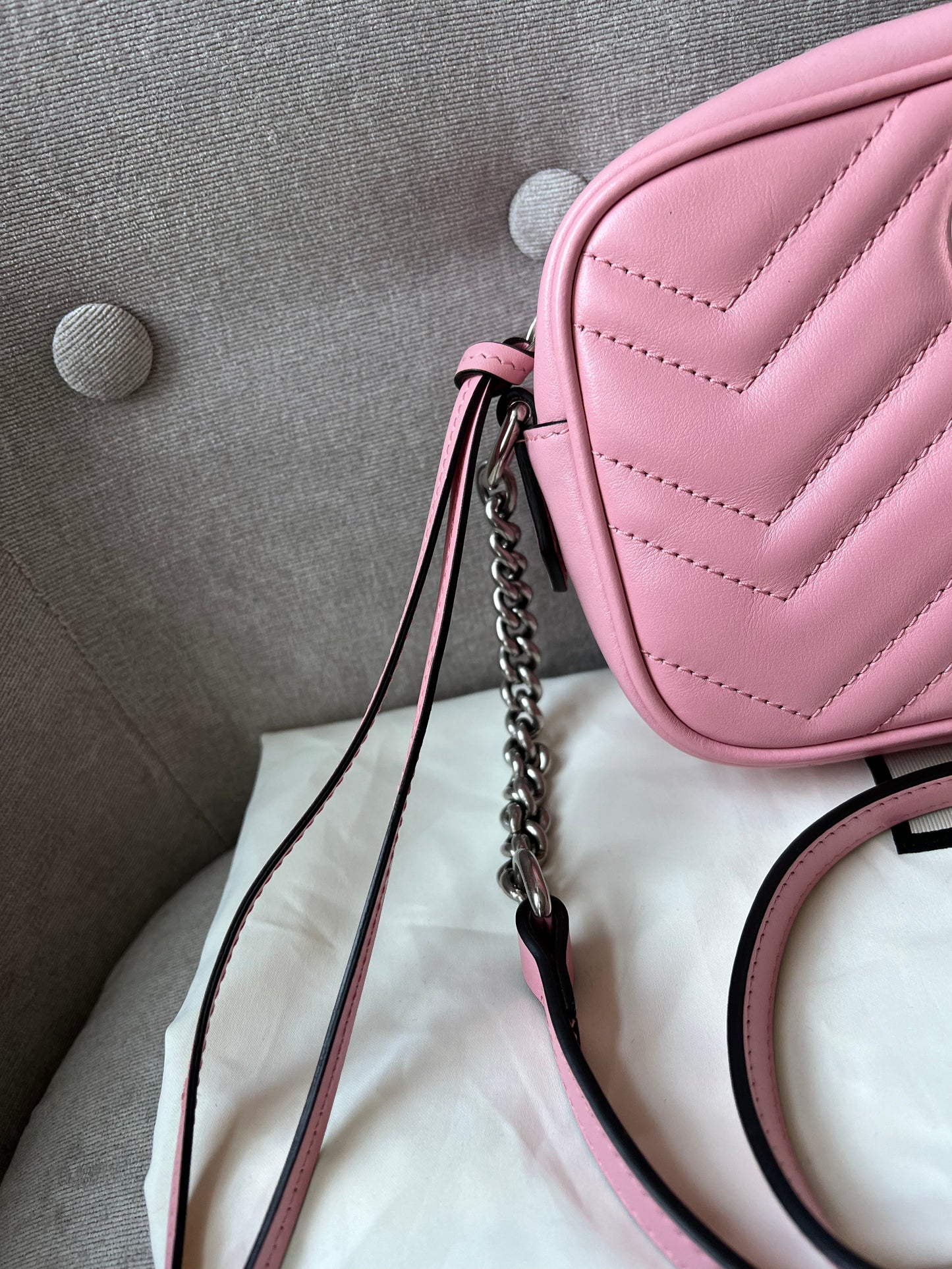 Luxury Gucci GG Pale Pink Marmont Mini Shoulder Bag ( 1,160)