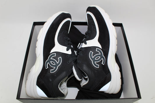 CHANEL CROSS TRAINER SNEAKERS size 40