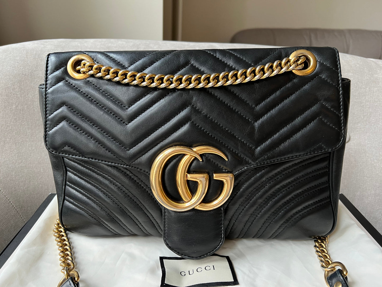 Luxury Gucci GG Black Marmont Medium Shoulder Bag ( 2,070)