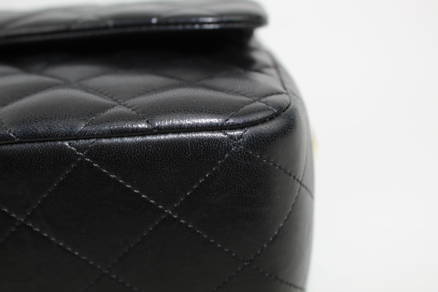 CHANEL JUMBO LAMBSKIN DOUBLE FLAP BAG