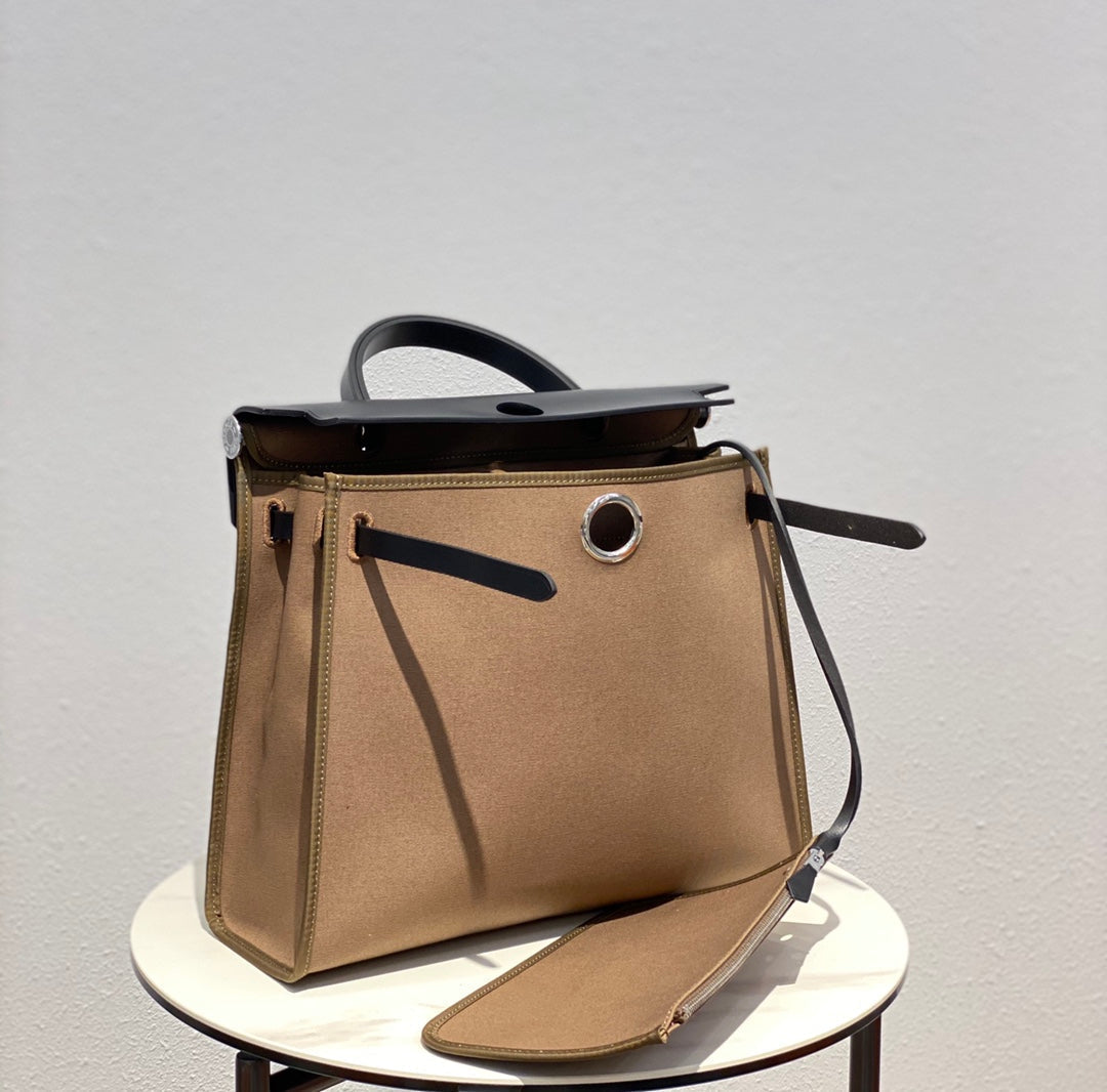 Luxury Hermes Herbag 31