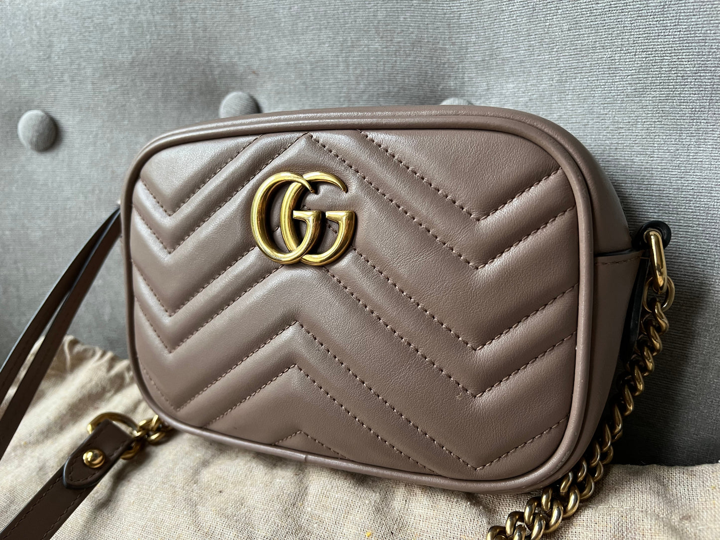 Luxury Gucci GG Dusty Pink Marmont Mini Shoulder Bag ( 1,160)